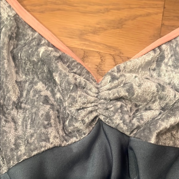 Yumiko Gray and Pink One Piece Leotard with V-Neck - Picture 3 of 4